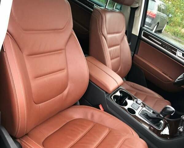 Сірий Фольксваген Туарег, об'ємом двигуна 3.6 л та пробігом 145 тис. км за 19000 $, фото 4 на Automoto.ua