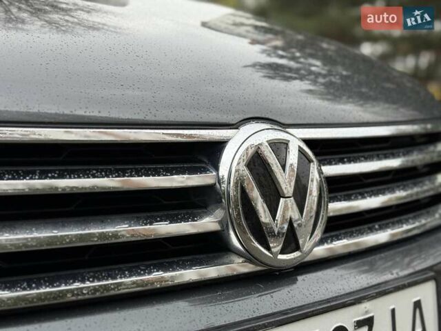 Сірий Фольксваген Туарег, об'ємом двигуна 3.6 л та пробігом 200 тис. км за 18500 $, фото 7 на Automoto.ua