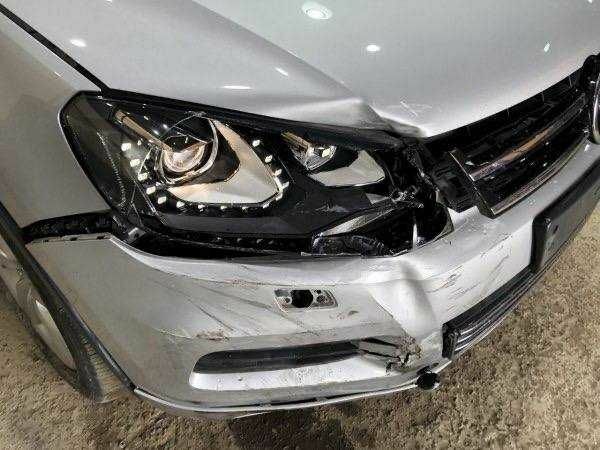 Серый Фольксваген Туарег, объемом двигателя 0 л и пробегом 80 тыс. км за 21000 $, фото 1 на Automoto.ua