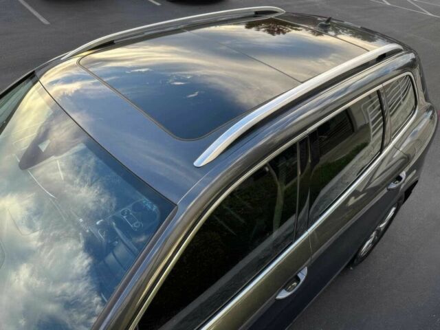 Серый Фольксваген Туарег, объемом двигателя 3 л и пробегом 72 тыс. км за 13600 $, фото 17 на Automoto.ua