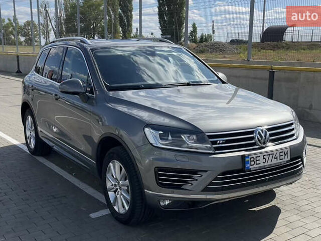 Серый Фольксваген Туарег, объемом двигателя 3 л и пробегом 173 тыс. км за 32000 $, фото 3 на Automoto.ua