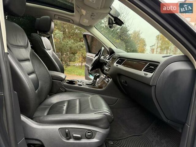 Сірий Фольксваген Туарег, об'ємом двигуна 3.6 л та пробігом 200 тис. км за 18500 $, фото 29 на Automoto.ua