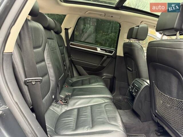 Сірий Фольксваген Туарег, об'ємом двигуна 3.6 л та пробігом 200 тис. км за 18500 $, фото 32 на Automoto.ua