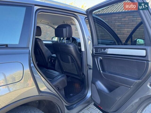 Фольксваген Туарег 2015 в Виннице на Automoto.ua Серый Фольксваген Туарег, объемом двигателя 2.97 л и пробегом 250 тыс. км за 22900 $, фото 34 на Automoto.ua