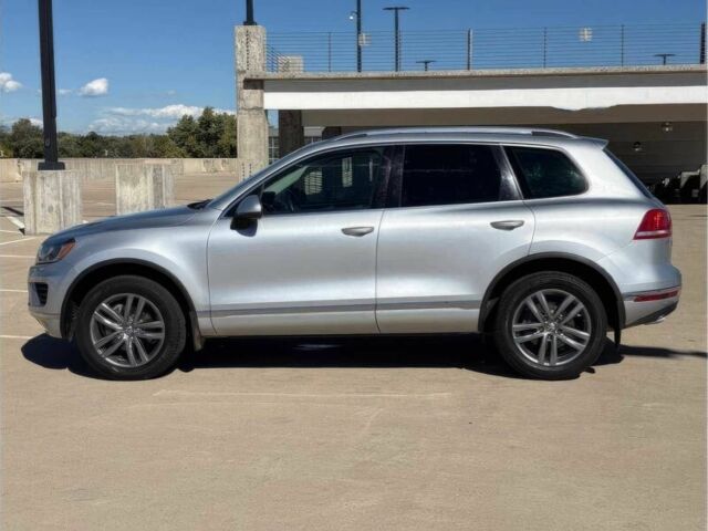 Серый Фольксваген Туарег, объемом двигателя 3 л и пробегом 76 тыс. км за 14000 $, фото 3 на Automoto.ua