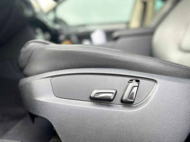 Серый Фольксваген Туарег, объемом двигателя 3 л и пробегом 176 тыс. км за 25000 $, фото 11 на Automoto.ua