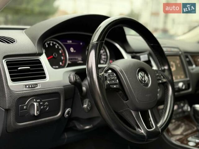 Сірий Фольксваген Туарег, об'ємом двигуна 3.6 л та пробігом 200 тис. км за 18500 $, фото 19 на Automoto.ua