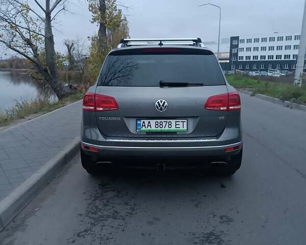 Серый Фольксваген Туарег, объемом двигателя 3.6 л и пробегом 165 тыс. км за 17500 $, фото 6 на Automoto.ua