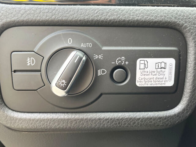 Серый Фольксваген Туарег, объемом двигателя 3 л и пробегом 176 тыс. км за 25000 $, фото 12 на Automoto.ua