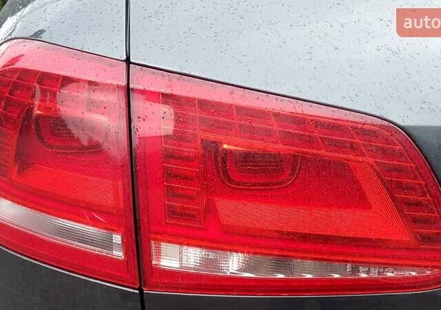 Серый Фольксваген Туарег, объемом двигателя 2.97 л и пробегом 273 тыс. км за 21999 $, фото 12 на Automoto.ua