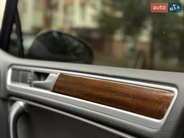 Сірий Фольксваген Туарег, об'ємом двигуна 3.6 л та пробігом 200 тис. км за 18500 $, фото 23 на Automoto.ua