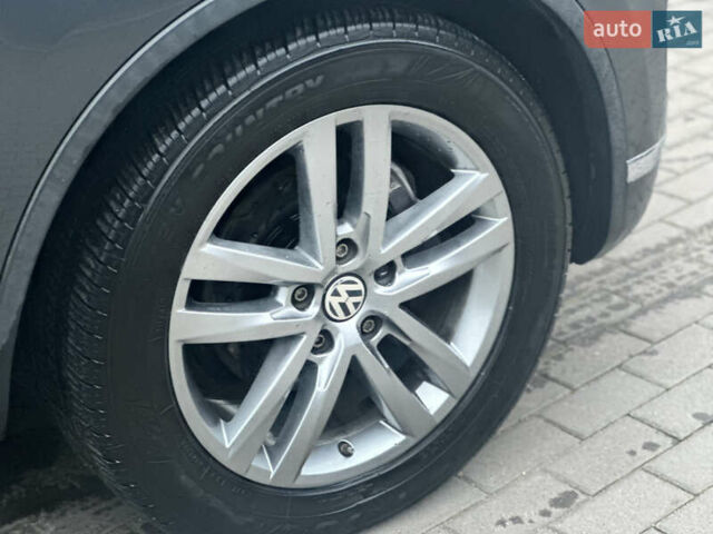 Серый Фольксваген Туарег, объемом двигателя 2.97 л и пробегом 268 тыс. км за 19700 $, фото 6 на Automoto.ua