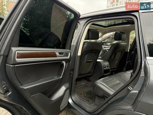 Сірий Фольксваген Туарег, об'ємом двигуна 3.6 л та пробігом 200 тис. км за 18500 $, фото 33 на Automoto.ua