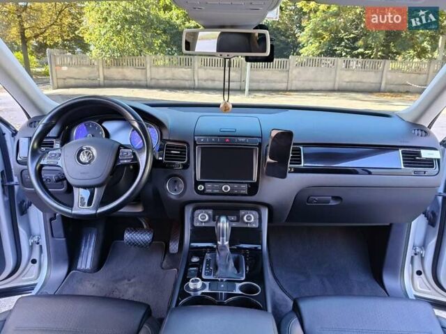 Серый Фольксваген Туарег, объемом двигателя 3.6 л и пробегом 174 тыс. км за 19000 $, фото 24 на Automoto.ua