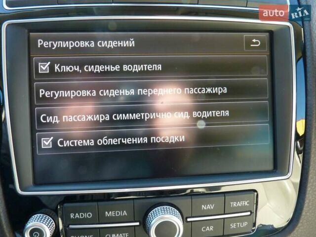 Серый Фольксваген Туарег, объемом двигателя 2.97 л и пробегом 178 тыс. км за 24200 $, фото 42 на Automoto.ua