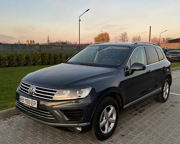 Серый Фольксваген Туарег, объемом двигателя 2.97 л и пробегом 200 тыс. км за 28500 $, фото 5 на Automoto.ua