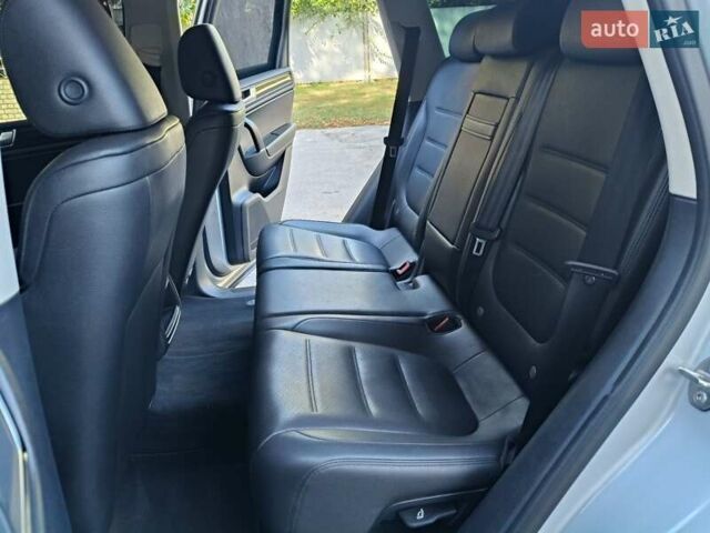 Серый Фольксваген Туарег, объемом двигателя 3.6 л и пробегом 174 тыс. км за 19000 $, фото 14 на Automoto.ua