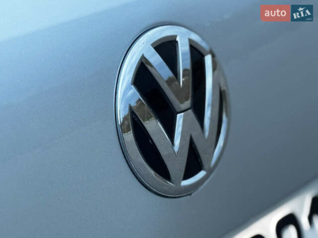 Серый Фольксваген Туарег, объемом двигателя 3 л и пробегом 205 тыс. км за 27500 $, фото 24 на Automoto.ua