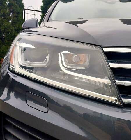 Серый Фольксваген Туарег, объемом двигателя 2.97 л и пробегом 273 тыс. км за 21999 $, фото 11 на Automoto.ua