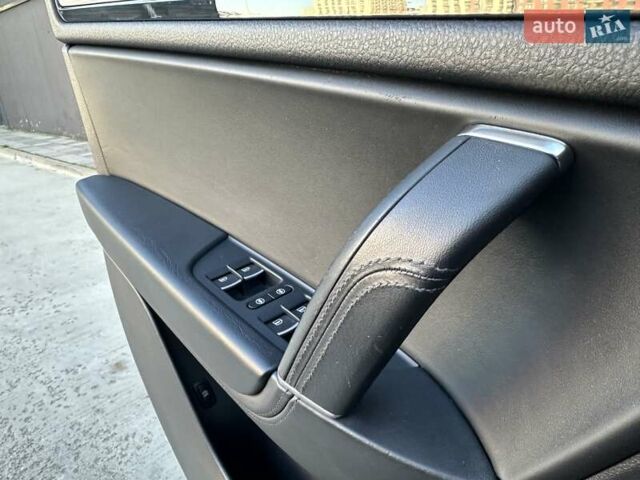 Серый Фольксваген Туарег, объемом двигателя 3 л и пробегом 193 тыс. км за 23450 $, фото 40 на Automoto.ua