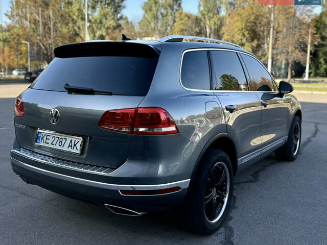 Сірий Фольксваген Туарег, об'ємом двигуна 2.97 л та пробігом 220 тис. км за 21400 $, фото 5 на Automoto.ua
