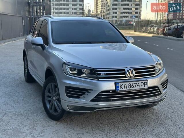 Серый Фольксваген Туарег, объемом двигателя 3 л и пробегом 193 тыс. км за 23450 $, фото 22 на Automoto.ua