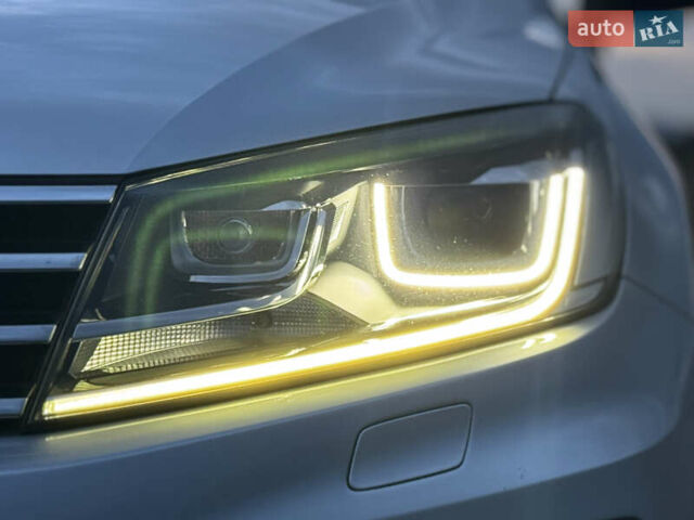 Серый Фольксваген Туарег, объемом двигателя 3 л и пробегом 205 тыс. км за 27500 $, фото 12 на Automoto.ua