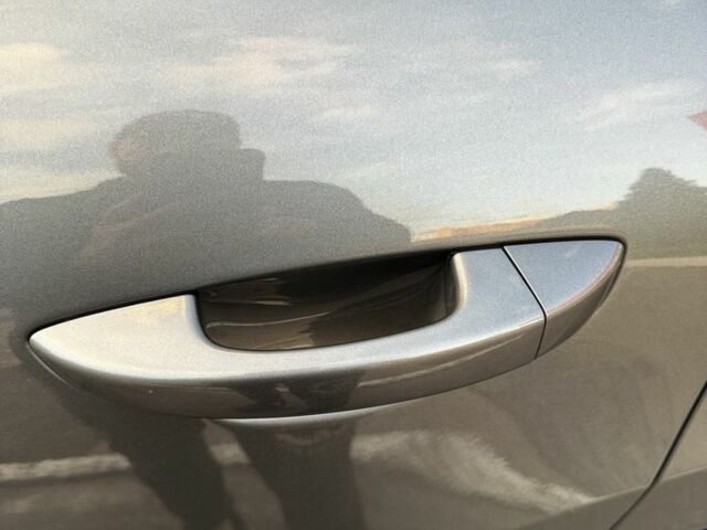 Серый Фольксваген Туарег, объемом двигателя 3 л и пробегом 200 тыс. км за 23500 $, фото 10 на Automoto.ua