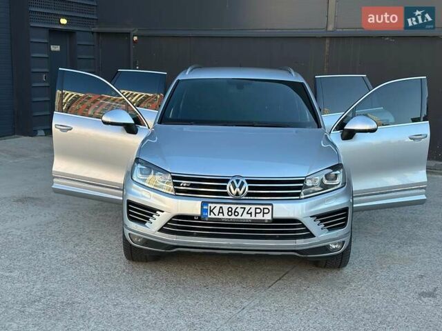 Серый Фольксваген Туарег, объемом двигателя 3 л и пробегом 193 тыс. км за 23450 $, фото 18 на Automoto.ua