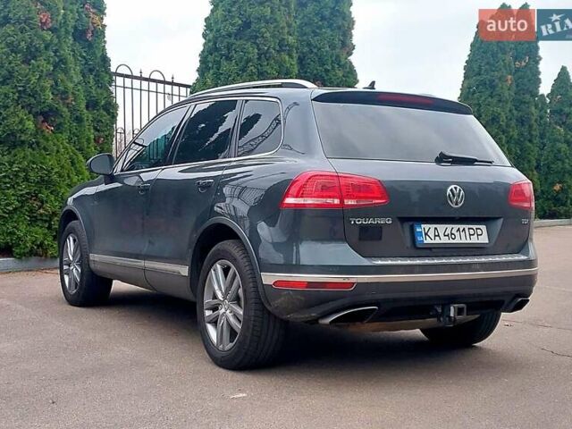 Серый Фольксваген Туарег, объемом двигателя 2.97 л и пробегом 273 тыс. км за 21999 $, фото 3 на Automoto.ua