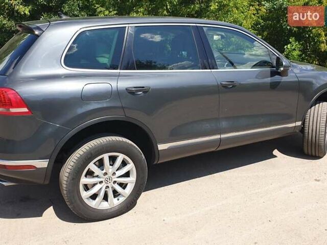 Серый Фольксваген Туарег, объемом двигателя 2.97 л и пробегом 178 тыс. км за 24200 $, фото 18 на Automoto.ua