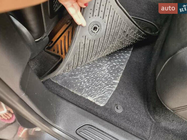 Сірий Фольксваген Туарег, об'ємом двигуна 2.97 л та пробігом 202 тис. км за 22800 $, фото 19 на Automoto.ua