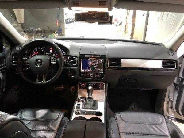 Серый Фольксваген Туарег, объемом двигателя 0 л и пробегом 80 тыс. км за 21000 $, фото 11 на Automoto.ua