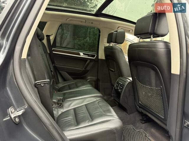 Сірий Фольксваген Туарег, об'ємом двигуна 3.6 л та пробігом 200 тис. км за 18500 $, фото 31 на Automoto.ua