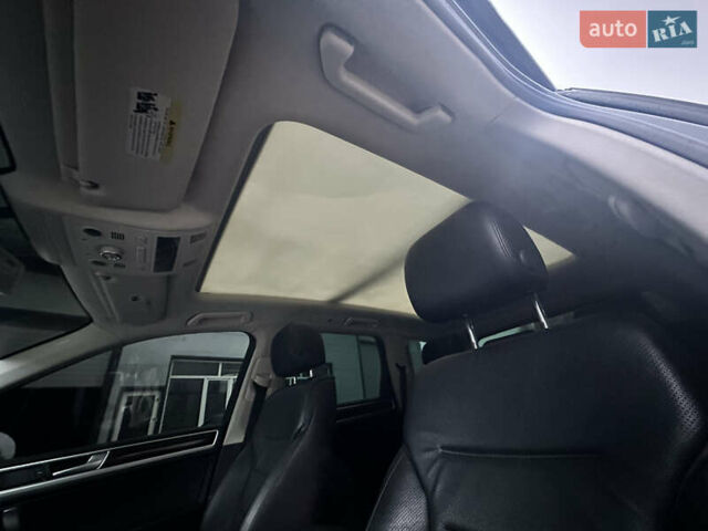 Серый Фольксваген Туарег, объемом двигателя 2.97 л и пробегом 268 тыс. км за 19700 $, фото 13 на Automoto.ua