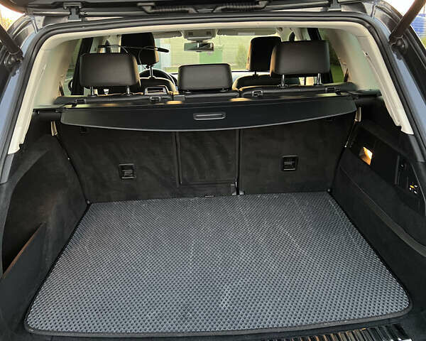 Серый Фольксваген Туарег, объемом двигателя 2.97 л и пробегом 200 тыс. км за 28500 $, фото 36 на Automoto.ua