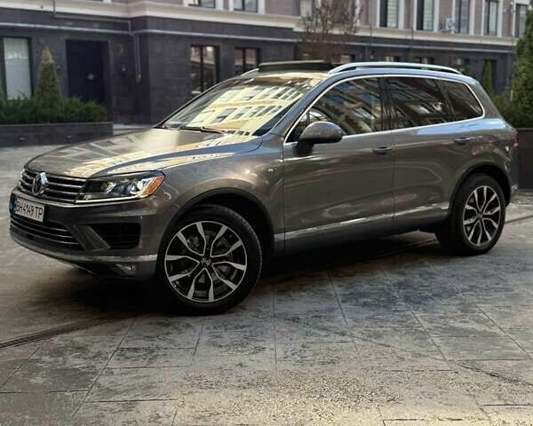 Сірий Фольксваген Туарег, об'ємом двигуна 3.6 л та пробігом 145 тис. км за 19000 $, фото 22 на Automoto.ua