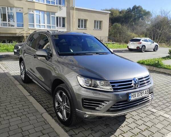 Фольксваген Туарег 2016 в Хмельницком на Automoto.ua Серый Фольксваген Туарег, объемом двигателя 2.97 л и пробегом 278 тыс. км за 30500 $, фото 20 на Automoto.ua