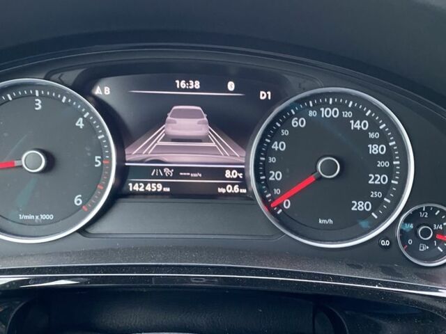 Сірий Фольксваген Туарег, об'ємом двигуна 3 л та пробігом 167 тис. км за 33000 $, фото 4 на Automoto.ua