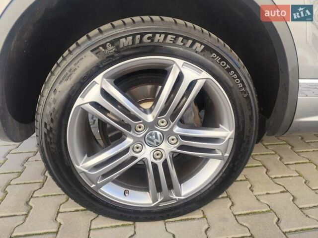 Фольксваген Туарег 2016 в Хмельницком на Automoto.ua Серый Фольксваген Туарег, объемом двигателя 2.97 л и пробегом 278 тыс. км за 30500 $, фото 61 на Automoto.ua