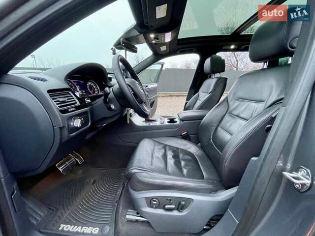 Серый Фольксваген Туарег, объемом двигателя 3.6 л и пробегом 134 тыс. км за 18999 $, фото 21 на Automoto.ua