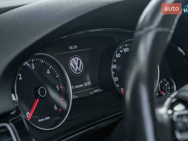 Фольксваген Туарег 2016 в Луцке на Automoto.ua Серый Фольксваген Туарег, объемом двигателя 2.97 л и пробегом 181 тыс. км за 35000 $, фото 29 на Automoto.ua