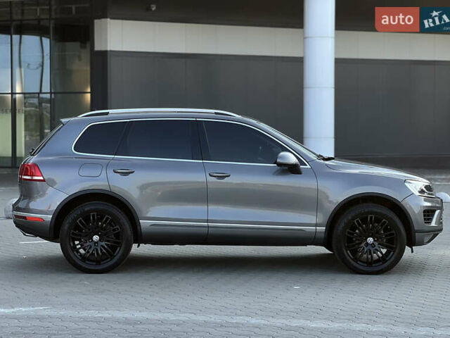 Фольксваген Туарег 2016 в Киеве на Automoto.ua Серый Фольксваген Туарег, объемом двигателя 3 л и пробегом 196 тыс. км за 21900 $, фото 9 на Automoto.ua