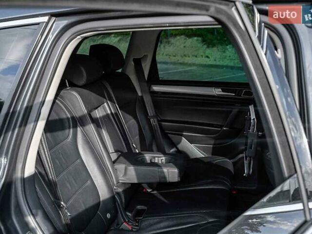 Фольксваген Туарег 2016 в Луцке на Automoto.ua Серый Фольксваген Туарег, объемом двигателя 2.97 л и пробегом 181 тыс. км за 35000 $, фото 40 на Automoto.ua