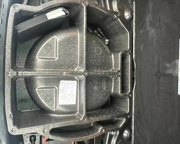 Серый Фольксваген Туарег, объемом двигателя 3 л и пробегом 270 тыс. км за 29999 $, фото 34 на Automoto.ua