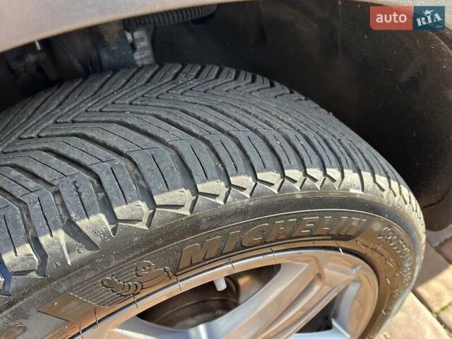 Серый Фольксваген Туарег, объемом двигателя 2.97 л и пробегом 191 тыс. км за 33999 $, фото 39 на Automoto.ua