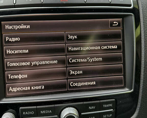 Серый Фольксваген Туарег, объемом двигателя 3 л и пробегом 267 тыс. км за 35000 $, фото 49 на Automoto.ua