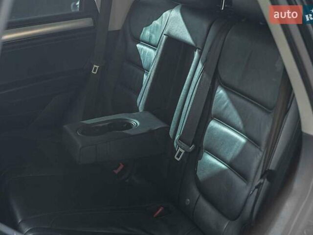 Фольксваген Туарег 2016 в Луцке на Automoto.ua Серый Фольксваген Туарег, объемом двигателя 2.97 л и пробегом 181 тыс. км за 35000 $, фото 37 на Automoto.ua