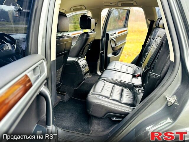 Серый Фольксваген Туарег, объемом двигателя 3 л и пробегом 109 тыс. км за 31500 $, фото 8 на Automoto.ua