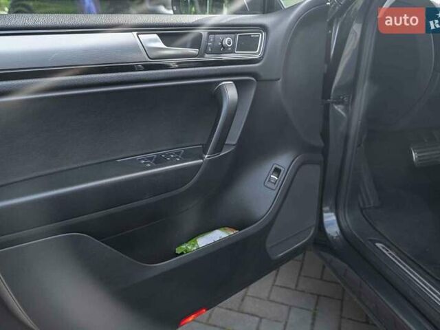 Фольксваген Туарег 2016 в Луцке на Automoto.ua Серый Фольксваген Туарег, объемом двигателя 2.97 л и пробегом 181 тыс. км за 35000 $, фото 24 на Automoto.ua